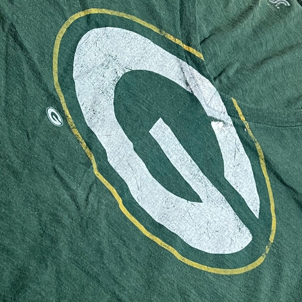 G-III 4Her Womens Green Bay Packers V-Neck Graphic Tee Large Green